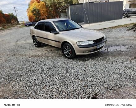 Сірий Опель Вектра, об'ємом двигуна 2 л та пробігом 345 тис. км за 2000 $, фото 2 на Automoto.ua