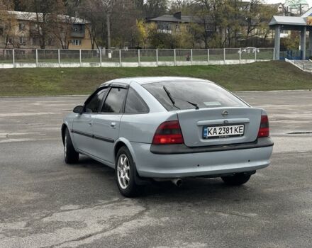 Серый Опель Вектра, объемом двигателя 2 л и пробегом 330 тыс. км за 2500 $, фото 2 на Automoto.ua