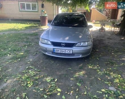 Серый Опель Вектра, объемом двигателя 1.6 л и пробегом 340 тыс. км за 1600 $, фото 7 на Automoto.ua