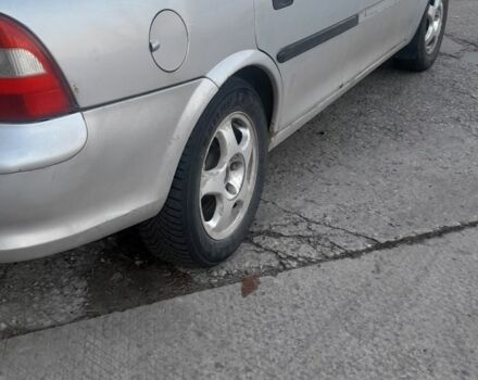 Сірий Опель Вектра, об'ємом двигуна 1.6 л та пробігом 356 тис. км за 2400 $, фото 4 на Automoto.ua