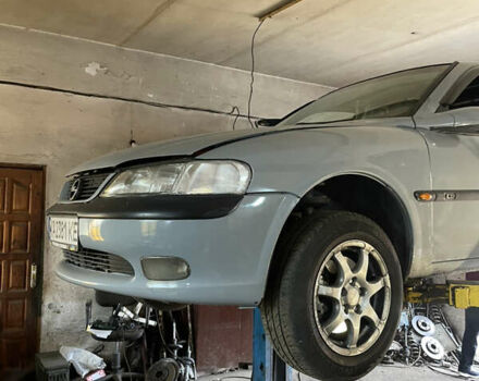 Серый Опель Вектра, объемом двигателя 2 л и пробегом 333 тыс. км за 2400 $, фото 10 на Automoto.ua