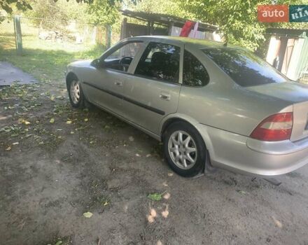 Серый Опель Вектра, объемом двигателя 1.6 л и пробегом 340 тыс. км за 1600 $, фото 2 на Automoto.ua