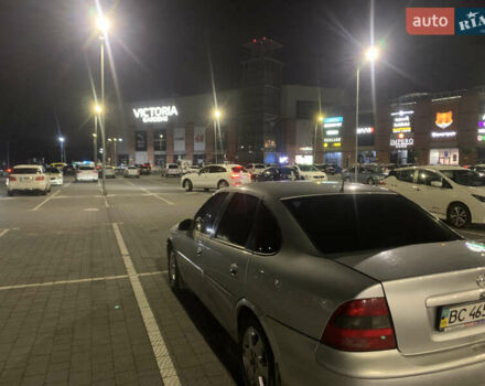 Сірий Опель Вектра, об'ємом двигуна 2.5 л та пробігом 338 тис. км за 2600 $, фото 2 на Automoto.ua