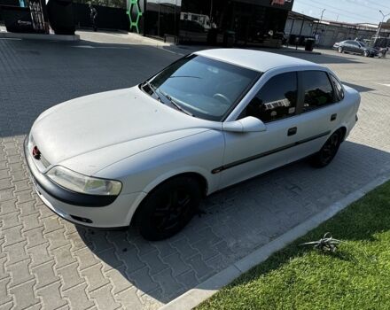 Серый Опель Вектра, объемом двигателя 1.8 л и пробегом 500 тыс. км за 2500 $, фото 3 на Automoto.ua