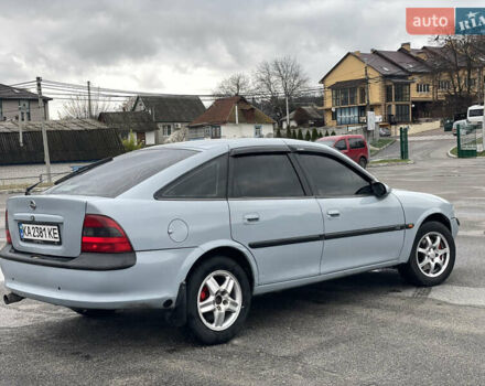 Серый Опель Вектра, объемом двигателя 2 л и пробегом 333 тыс. км за 2400 $, фото 3 на Automoto.ua