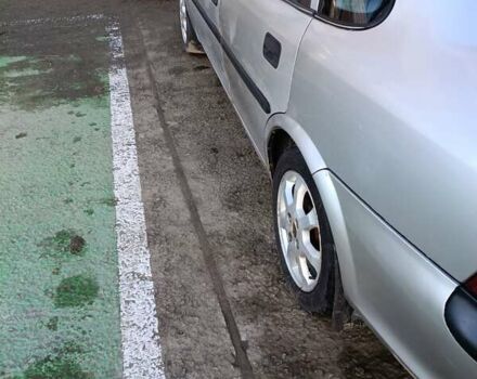 Сірий Опель Вектра, об'ємом двигуна 1.6 л та пробігом 350 тис. км за 1700 $, фото 1 на Automoto.ua