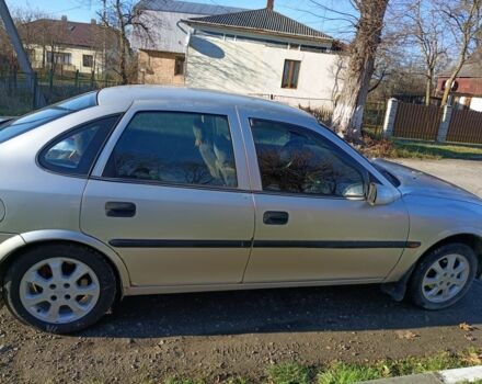 Серый Опель Вектра, объемом двигателя 2 л и пробегом 350 тыс. км за 1800 $, фото 9 на Automoto.ua