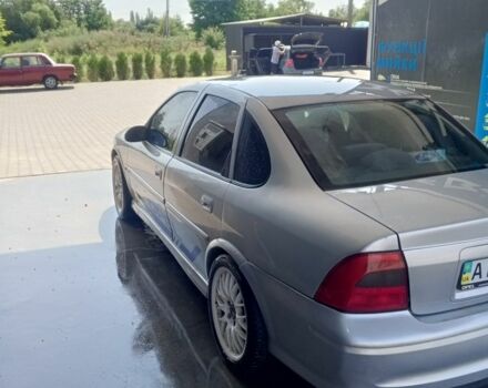 Серый Опель Вектра, объемом двигателя 1.8 л и пробегом 270 тыс. км за 2750 $, фото 3 на Automoto.ua