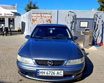 Сірий Опель Вектра, об'ємом двигуна 2 л та пробігом 300 тис. км за 3500 $, фото 2 на Automoto.ua