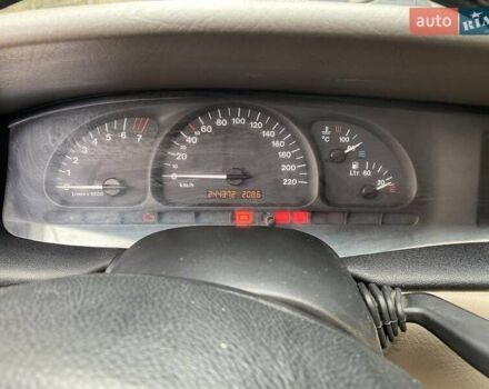 Сірий Опель Вектра, об'ємом двигуна 1.8 л та пробігом 244 тис. км за 3500 $, фото 9 на Automoto.ua