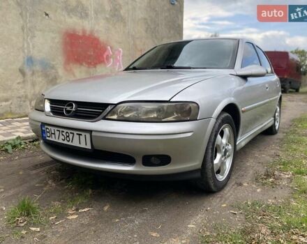 Сірий Опель Вектра, об'ємом двигуна 1.8 л та пробігом 244 тис. км за 3500 $, фото 1 на Automoto.ua