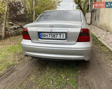 Сірий Опель Вектра, об'ємом двигуна 1.8 л та пробігом 244 тис. км за 3500 $, фото 3 на Automoto.ua
