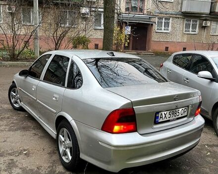 Сірий Опель Вектра, об'ємом двигуна 1.6 л та пробігом 277 тис. км за 3300 $, фото 2 на Automoto.ua