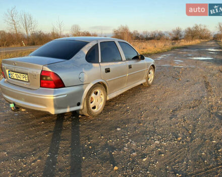 Сірий Опель Вектра, об'ємом двигуна 1.8 л та пробігом 357 тис. км за 2300 $, фото 1 на Automoto.ua