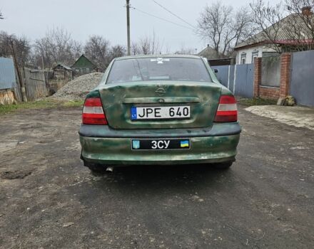 Сірий Опель Вектра, об'ємом двигуна 1.8 л та пробігом 221 тис. км за 999 $, фото 4 на Automoto.ua