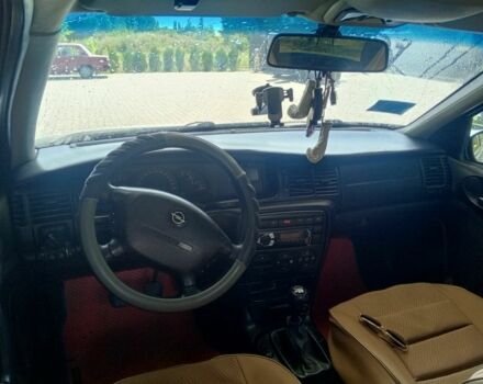 Серый Опель Вектра, объемом двигателя 1.8 л и пробегом 270 тыс. км за 2750 $, фото 7 на Automoto.ua