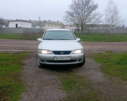 Серый Опель Вектра, объемом двигателя 2 л и пробегом 320 тыс. км за 1950 $, фото 3 на Automoto.ua