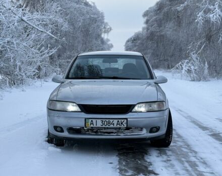 Серый Опель Вектра, объемом двигателя 1.8 л и пробегом 385 тыс. км за 2350 $, фото 6 на Automoto.ua