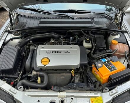 Сірий Опель Вектра, об'ємом двигуна 1.6 л та пробігом 277 тис. км за 3300 $, фото 5 на Automoto.ua