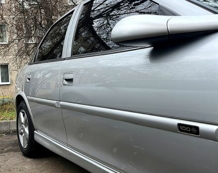 Сірий Опель Вектра, об'ємом двигуна 1.6 л та пробігом 277 тис. км за 3300 $, фото 4 на Automoto.ua