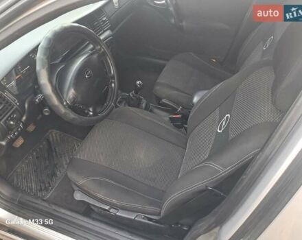 Серый Опель Вектра, объемом двигателя 1.6 л и пробегом 194 тыс. км за 3799 $, фото 19 на Automoto.ua