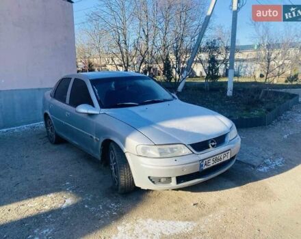 Сірий Опель Вектра, об'ємом двигуна 2 л та пробігом 420 тис. км за 2400 $, фото 6 на Automoto.ua