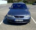 Сірий Опель Вектра, об'ємом двигуна 2.2 л та пробігом 230 тис. км за 2000 $, фото 1 на Automoto.ua