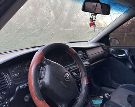 Сірий Опель Вектра, об'ємом двигуна 1.6 л та пробігом 300 тис. км за 1400 $, фото 5 на Automoto.ua