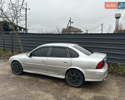 Серый Опель Вектра, объемом двигателя 2 л и пробегом 392 тыс. км за 2750 $, фото 1 на Automoto.ua