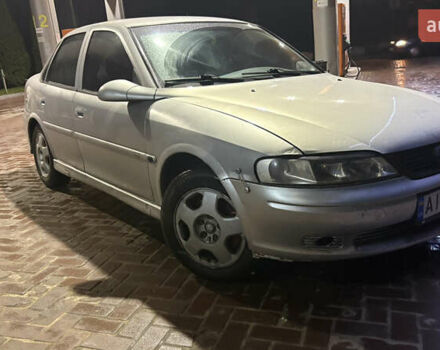 Сірий Опель Вектра, об'ємом двигуна 1.79 л та пробігом 383 тис. км за 2099 $, фото 1 на Automoto.ua