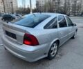 Серый Опель Вектра, объемом двигателя 2 л и пробегом 200 тыс. км за 1050 $, фото 5 на Automoto.ua