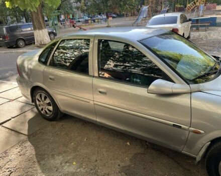 Сірий Опель Вектра, об'ємом двигуна 2 л та пробігом 260 тис. км за 2600 $, фото 6 на Automoto.ua