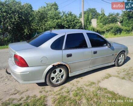 Серый Опель Вектра, объемом двигателя 1.6 л и пробегом 510 тыс. км за 2100 $, фото 1 на Automoto.ua