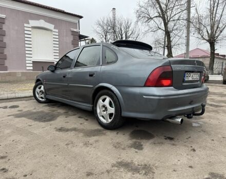 Серый Опель Вектра, объемом двигателя 2.2 л и пробегом 350 тыс. км за 2100 $, фото 4 на Automoto.ua