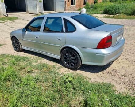 Серый Опель Вектра, объемом двигателя 2 л и пробегом 280 тыс. км за 2350 $, фото 1 на Automoto.ua