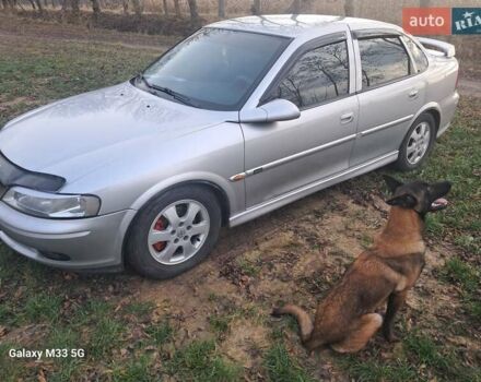 Серый Опель Вектра, объемом двигателя 1.6 л и пробегом 194 тыс. км за 3799 $, фото 2 на Automoto.ua