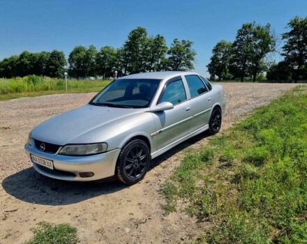 Серый Опель Вектра, объемом двигателя 2 л и пробегом 280 тыс. км за 2350 $, фото 3 на Automoto.ua