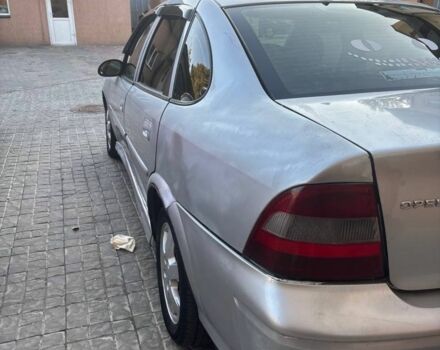 Сірий Опель Вектра, об'ємом двигуна 2 л та пробігом 400 тис. км за 1359 $, фото 4 на Automoto.ua