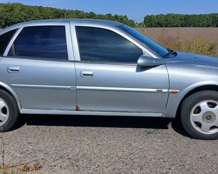 Сірий Опель Вектра, об'ємом двигуна 2.2 л та пробігом 468 тис. км за 2000 $, фото 2 на Automoto.ua