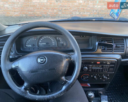 Сірий Опель Вектра, об'ємом двигуна 2.2 л та пробігом 312 тис. км за 2500 $, фото 17 на Automoto.ua