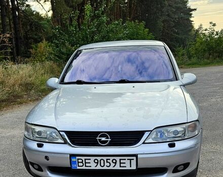 Серый Опель Вектра, объемом двигателя 1.8 л и пробегом 314 тыс. км за 3500 $, фото 1 на Automoto.ua