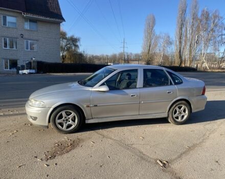 Серый Опель Вектра, объемом двигателя 2.2 л и пробегом 312 тыс. км за 2500 $, фото 1 на Automoto.ua