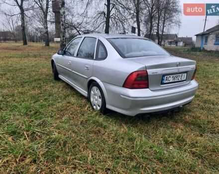 Сірий Опель Вектра, об'ємом двигуна 1.6 л та пробігом 280 тис. км за 3800 $, фото 4 на Automoto.ua