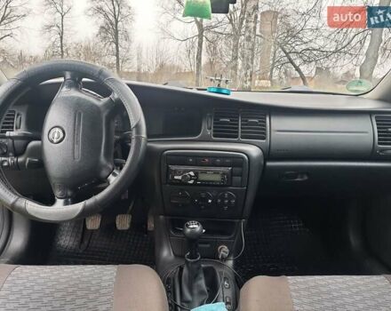 Сірий Опель Вектра, об'ємом двигуна 1.6 л та пробігом 280 тис. км за 3800 $, фото 12 на Automoto.ua