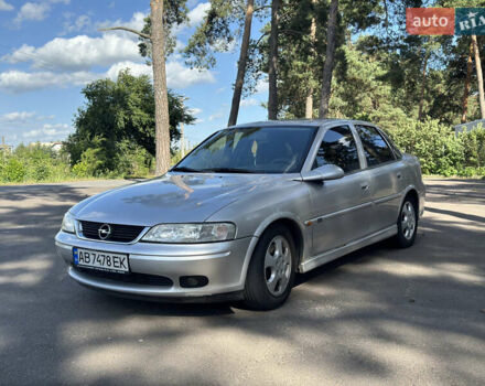 Серый Опель Вектра, объемом двигателя 1.8 л и пробегом 266 тыс. км за 3000 $, фото 4 на Automoto.ua