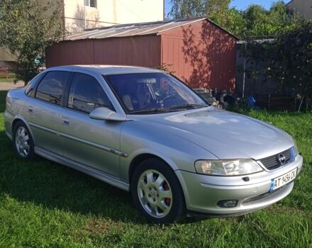 Серый Опель Вектра, объемом двигателя 2 л и пробегом 293 тыс. км за 2890 $, фото 1 на Automoto.ua