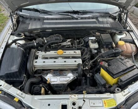 Серый Опель Вектра, объемом двигателя 1.6 л и пробегом 240 тыс. км за 1100 $, фото 1 на Automoto.ua