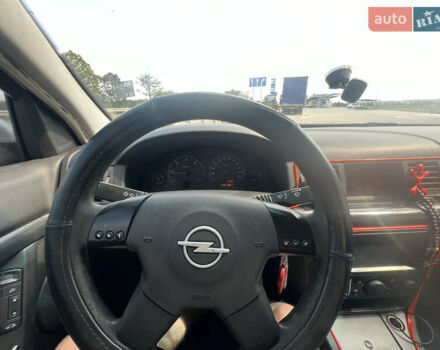 Серый Опель Вектра, объемом двигателя 2.2 л и пробегом 290 тыс. км за 4400 $, фото 3 на Automoto.ua