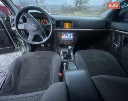 Сірий Опель Вектра, об'ємом двигуна 2 л та пробігом 330 тис. км за 2999 $, фото 20 на Automoto.ua