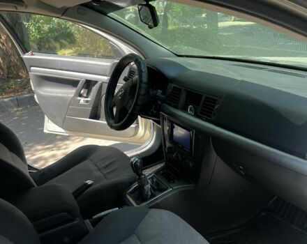 Серый Опель Вектра, объемом двигателя 2 л и пробегом 300 тыс. км за 2700 $, фото 3 на Automoto.ua